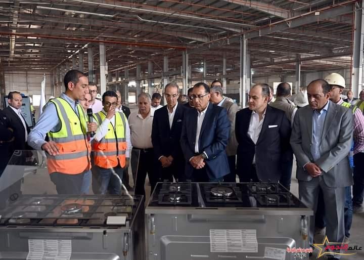 رئيس الوزراء يتفقد مشروع إنشاء مصنع "بوش" الألماني للبوتاجازات في مصر