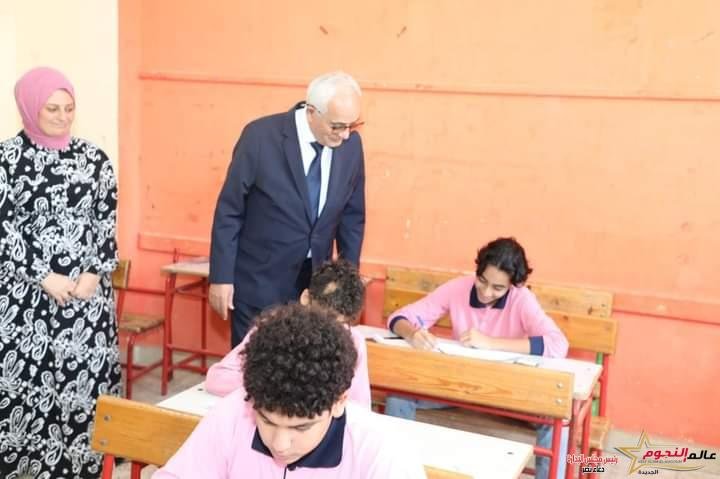 حجازي يتابع امتحانات صفوف النقل للمرحلتين الابتدائية والإعدادية للعام الدراسى ٢٠٢٣ /٢٠٢٤ بالجيزة