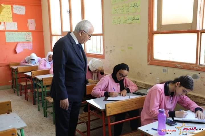 حجازي يتابع امتحانات صفوف النقل للمرحلتين الابتدائية والإعدادية للعام الدراسى ٢٠٢٣ /٢٠٢٤ بالجيزة