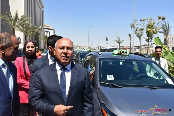 وزير النقل يتابع بدء التشغيل التجريبى بالركاب لمحطات الجزء الثالث من المرحلة الثالثة من الخط الثالث للمترو