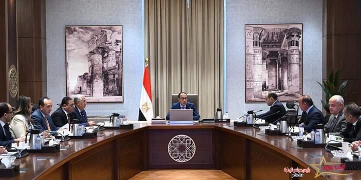 رئيس الوزراء يلتقي أعضاء المجلس التصديري وغرف الصناعات الغذائية