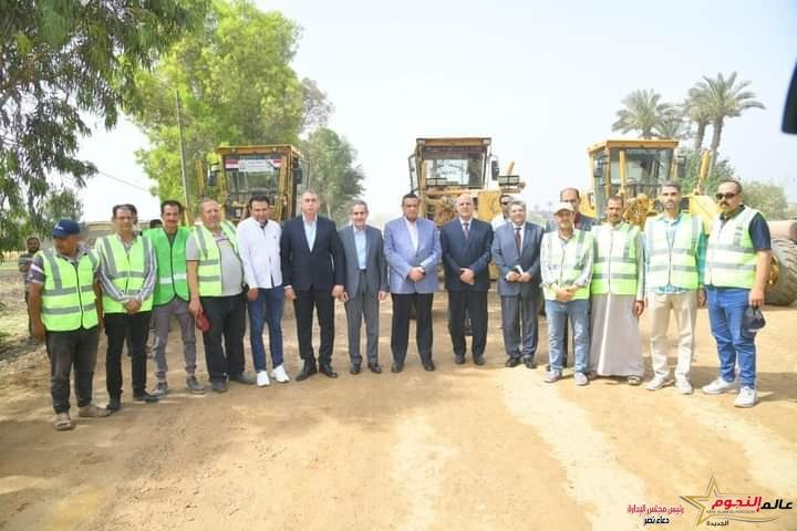 وزير التنمية المحلية ومحافظ الغربية يتفقدان مشروعات الرصف والتطوير بمركزي زفتى والسنطة 3 وزير التنمية المحلية ومحافظ الغربية يتفقدان مشروعات الرصف والتطوير بمركزي زفتى والسنطة