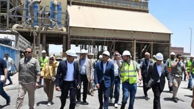 رئيس الوزراء يتفقد مصنع الشركة الوطنية للزيوت النباتية