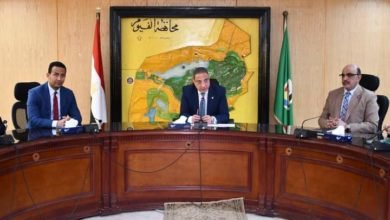 محافظ الفيوم يناقش آليات تخفيض أسعار اللحوم الحمراء ويوجه بفتح شوادر جديدة 