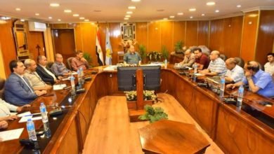 محافظ أسيوط يترأس اجتماع اتخاذ التدابير والوقائية لمنع إنتشار الأمراض المعدية وناقلات الأمراض مع اقتراب فصل الصيف