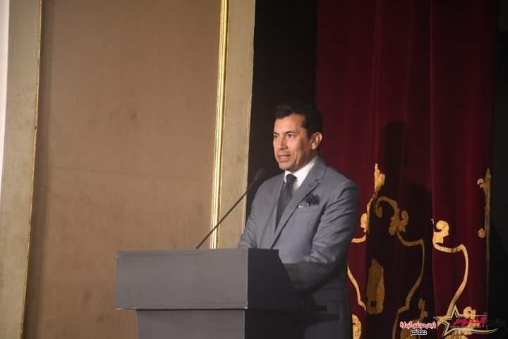 وزير الرياضة يشهد توقيع بروتوكول استضافة مصر لبطولات سوبر جلوب وبطولة العالم للقارات لكرة اليد