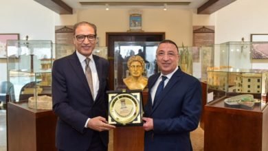 محافظ الإسكندرية يستقبل الكاتب الصحفي إسلام عفيفي رئيس مجلس إدارة مؤسسة أخبار اليوم