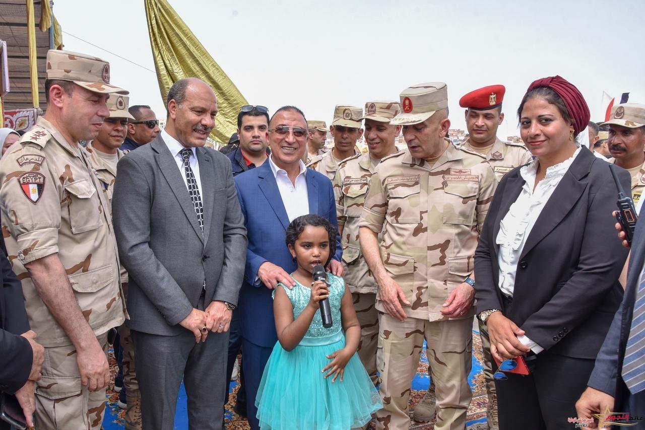 محافظ الإسكندرية وقائد قوات الدفاع الشعبي والعسكري يشهدان اصطفاف المركبات والمعدات الهندسية للأجهزة التنفيذية بالمحافظة 4 محافظ الإسكندرية وقائد قوات الدفاع الشعبي والعسكري يشهدان اصطفاف المركبات والمعدات الهندسية للأجهزة التنفيذية بالمحافظة