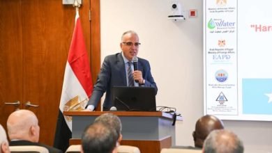 الدكتور سويلم يكرم (٢٤) من كبار خريجي معهد بحوث الهيدروليكا من دول حوض نهر النيل والقرن الافريقى