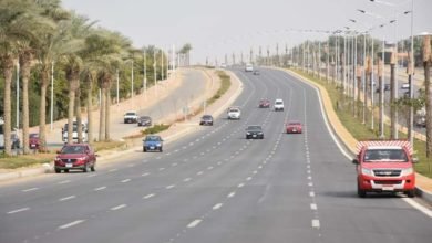 وزير الإسكان يتابع موقف مشروعات الطرق والمحاور الجاري تنفيذها بمدينة القاهرة الجديدة