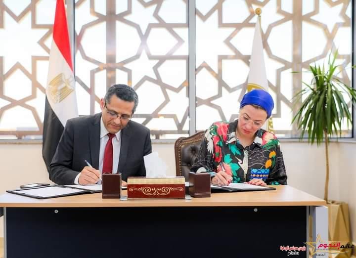 فؤاد والبلشى يوقعان بروتوكول تعاون بين وزارة البيئة ونقابة الصحفيين لرفع الوعى البيئى بالقضايا البيئية المختلفة 2 فؤاد والبلشى يوقعان بروتوكول تعاون بين وزارة البيئة و نقابة الصحفيين لرفع الوعى البيئى بالقضايا البيئية المختلفة