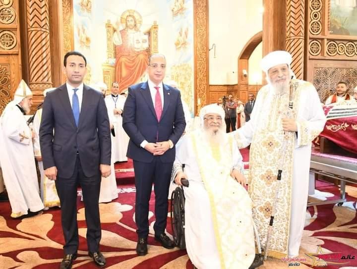 قداسة البابا تواضروس الثاني ومحافظ الفيوم يشهدان حفل تدشين كنيسة القديس الأنبا إبرآم بدير العزب