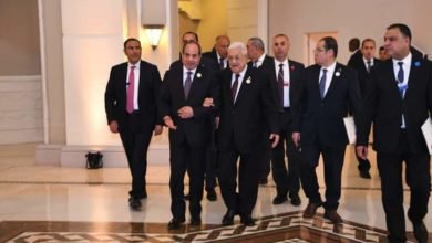 السيسي يلتقي بالرئيس الفلسطيني على هامش انعقاد المؤتمر الدولي للاستجابة الإنسانية الطارئة لغزة