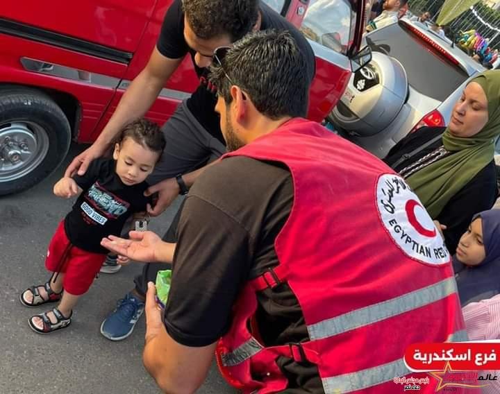 الهلال الأحمر المصري ينشر فرق الاستجابة للطوارئ في ساحات التجمعات والميادين والمقاصد السياحية 3 الهلال الأحمر المصري ينشر فرق الاستجابة للطوارئ في ساحات التجمعات والميادين والمقاصد السياحية