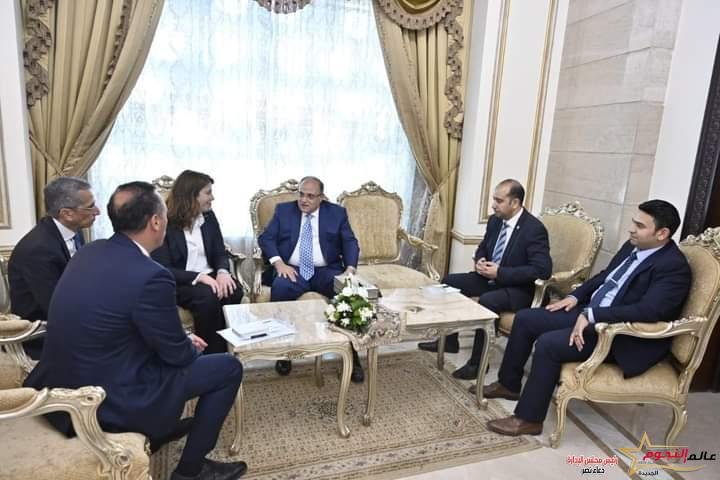 رئيس هيئة الدواء يشارك في جلسة نقاشية حول الإجراءات الإستراتيجية لتحويل مصر إلى مركز توطين الصناعات الدوائية 