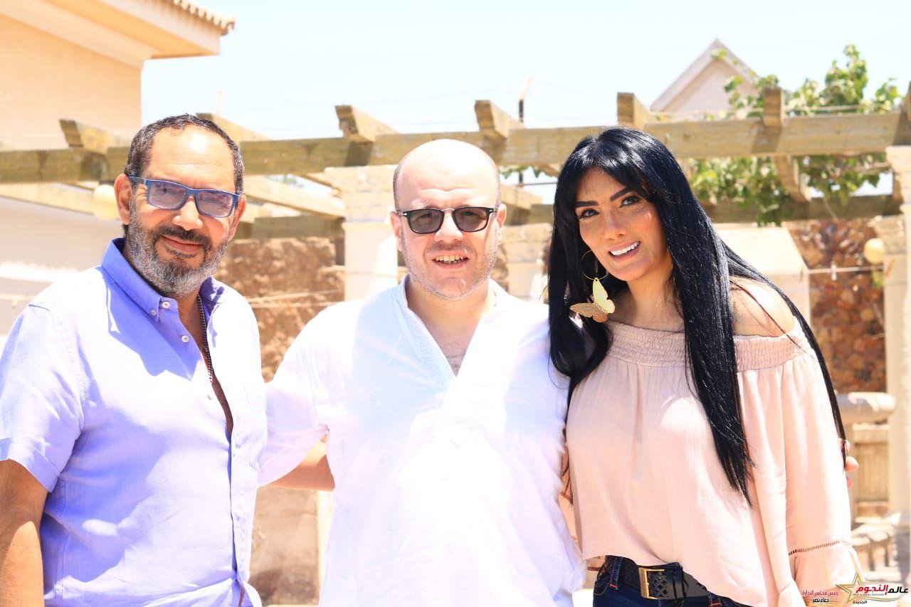 بطولة رانيا يوسف وحورية فرغلي.. أسرة مسلسل "سيما ماجي" ينتهون من تصوير المشاهد الأولى 1 بطولة رانيا يوسف وحورية فرغلي.. أسرة مسلسل "سيما ماجي" ينتهون من تصوير المشاهد الأولى