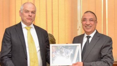 محافظ الإسكندرية يستقبل سفير أستراليا لبحث سبل التعاون المشترك بين الجانبين