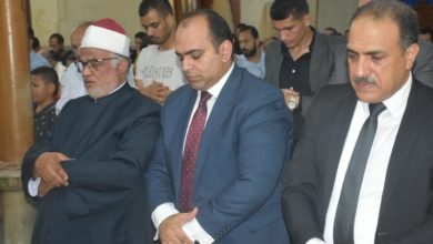 نائب محافظ الإسكندرية يشارك المواطنين صلاة عيد الأضحى المبارك بمسجد "الإمام البوصيري"