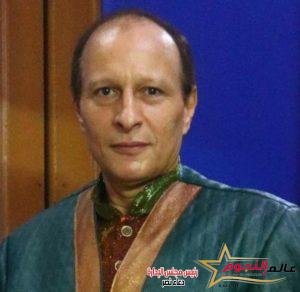 خالد نجيب يواصل عرض مسرحيته «الحلم حلاوة» 