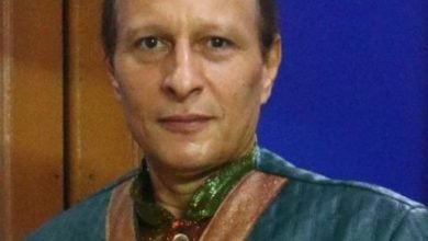 خالد نجيب يواصل عرض مسرحيته «الحلم حلاوة» 