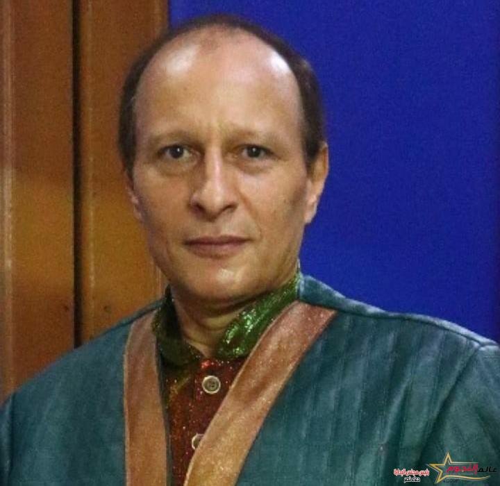 خالد نجيب يواصل عرض مسرحيته «الحلم حلاوة» 