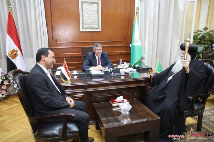 محافظ الجيزة يستقبل وفود الكنائس لتقديم التهنئة على ثقة القيادة السياسية وتوليه محافظآ للجيزة