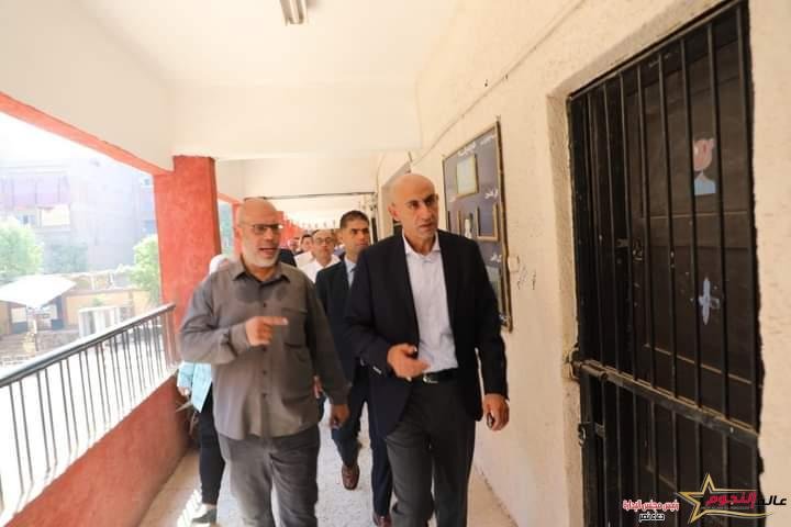 وزير التربية والتعليم يتفقد عددا من المدارس ذات الكثافات العالية بإدارة المرج التعليمية للوقوف على التحديات الواقعية