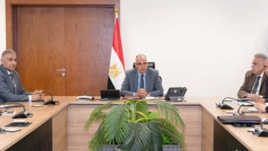 الدكتور سويلم يتابع إجراءات تحسين حالة الرى بزمام ترعة السويس
