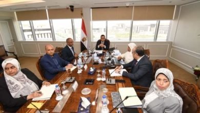 وزير الإسكان يؤكد أهمية دور قطاع الإسكان والمرافق فى متابعة تطبيق قانون التصالح