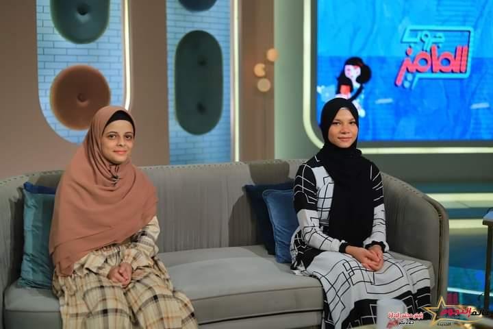 وزير التربية والتعليم يستجيب لمناشدة طالبتين من أوائل الدبلومات الفنية على قناة "مدرستنا"