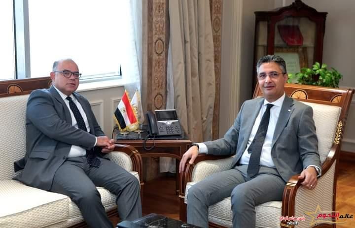 وزير التموين والتجارة الداخليةيستقبل رئيس الهيئة العامة للرقابة المالية 2 وزير التموين والتجارة الداخليةيستقبل رئيس الهيئة العامة للرقابة المالية