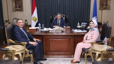 محافظ دمياط يستقبل رئيس هيئة ميناء دمياط ويتباحثان حول آليات تعزيز أواصر التعاون المشترك