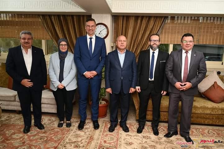الوزير يبحث مع ممثلي شركة ليوني مصر خطط الشركة للتوسع في السوق المصري خلال المرحلة المقبلة