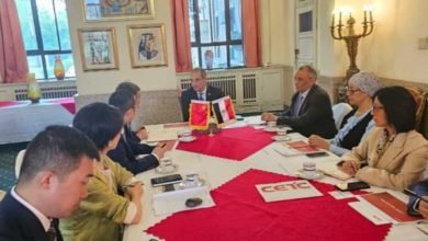 طلعت يبحث مع رئيس مجموعة Tsinghua Unigroup إنشاء مركز للبحث والتطوير لأشباه الموصلات والذكاء الاصطناعى ومراكز البيانات للحوسبة السحابية للشركة فى مصر