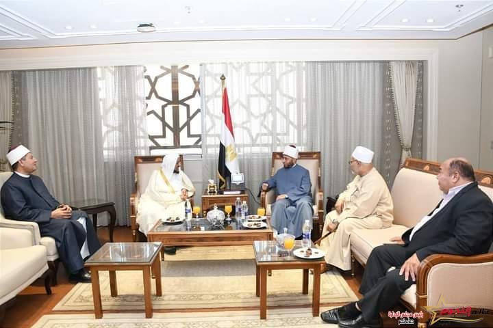 وزير الأوقاف يستقبل أمين عام المجلس الإسلامي العالمي للدعوة والإغاثة