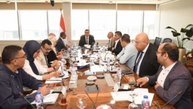 وزير الإسكان يتابع موقف تنفيذ الحلول العاجلة للتغلب على مشاكل ضعف وانقطاع المياه بمدن "زايد و أكتوبر 