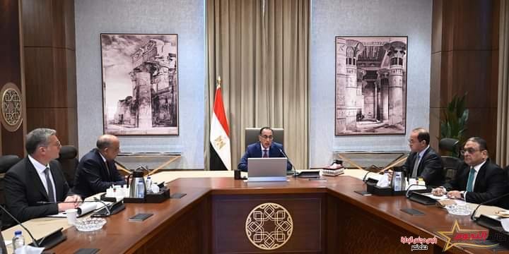 رئيس الوزراء يتابع إجراءات حل مشكلة الكهرباء ووقف تخفيف الأحمال