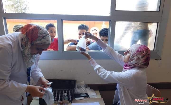 محافظ دمياط الصحة تطلق قافلة طبية على مدار اليومين الماضيين تردد عليها ٩٦٣ مواطن للكشف والعلاج بالمجان 2 محافظ دمياط الصحة تطلق قافلة طبية على مدار اليومين الماضيين تردد عليها ٩٦٣ مواطن للكشف والعلاج بالمجان