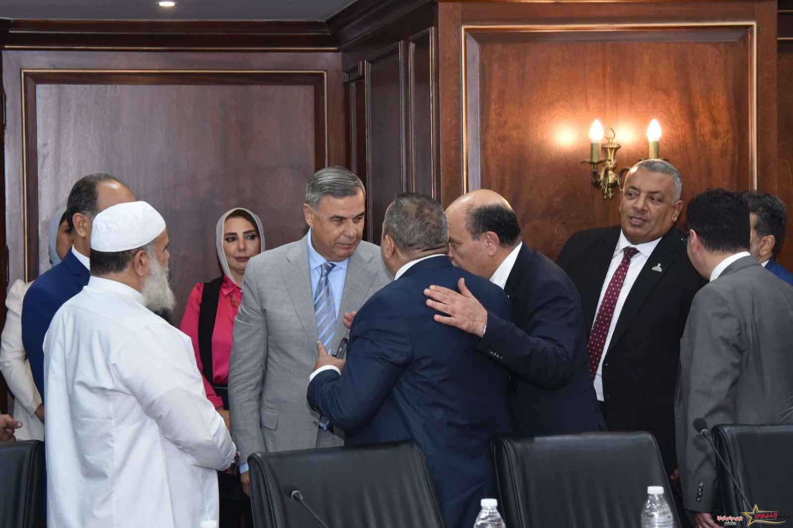 الفريق أحمد خالد: يناقش آليات التعاون بين المحافظة وأعضاء مجلسي النواب والشيوخ 5 الفريق أحمد خالد: يناقش آليات التعاون بين المحافظة وأعضاء مجلسي النواب والشيوخ