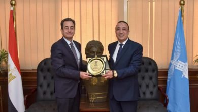 محافظ الإسكندرية يستقبل سفير فرنسا والوفد المرافق له لبحث تعزيز سبل التعاون بين الجانبين