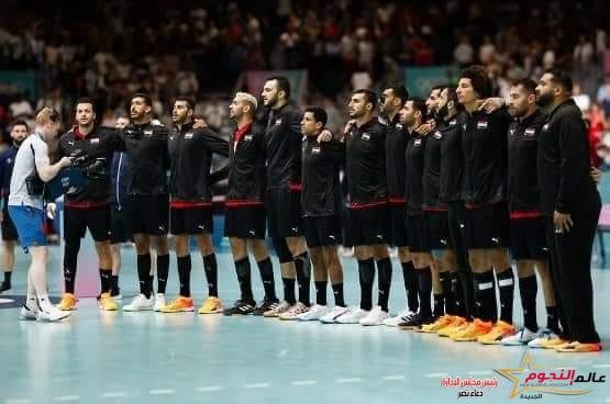 وزير الشباب والرياضة يُهنئ منتخب اليد بالتأهل إلى ربع نهائي الأولمبياد