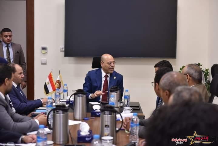 وزير العمل يترأس لجنة إعداد دليل التصنيف المهني المصري