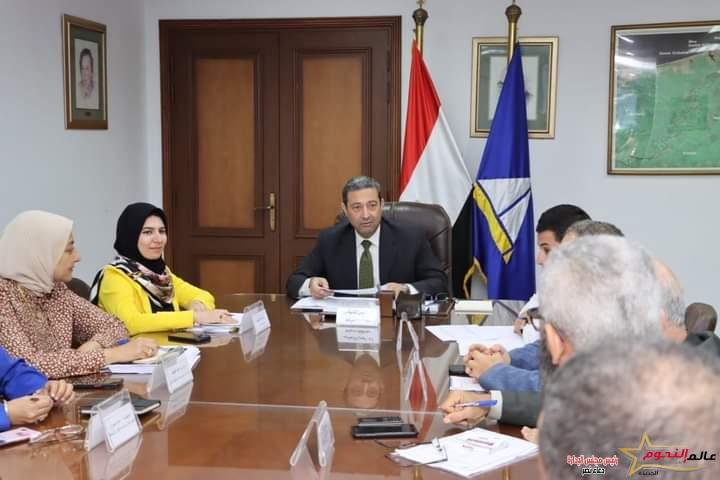 محافظ دمياط يتابع موقف المشروعات الجارى تنفيذها من خلال شركة المقاولون العرب