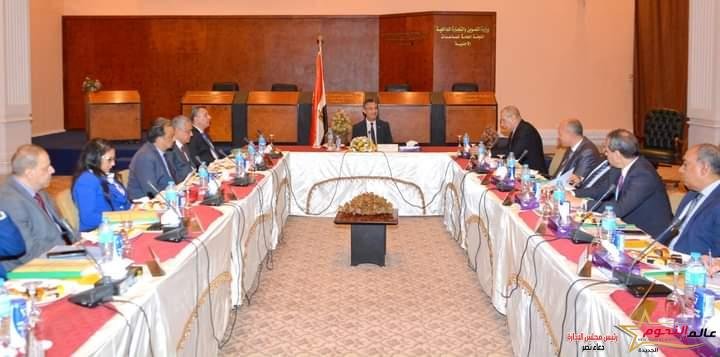 وزير التموين والتجارة الداخلية يترأس اجتماع مجلس إدارة اللجنة العامة للمساعدات الأجنبية التابعة للوزارة 2 وزير التموين والتجارة الداخلية يترأس اجتماع مجلس إدارة اللجنة العامة للمساعدات الأجنبية التابعة للوزارة
