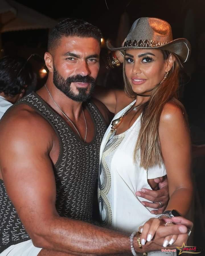 خالد سليم برفقة زوجته في أحدث ظهور لهما بإنستجرام وفيسبوك 2 خالد سليم برفقة زوجته في أحدث ظهور لهما بإنستجرام وفيسبوك
