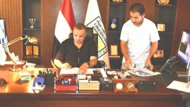 محافظ جنوب سيناء يوقع عدد من عقود التقنين تضامنا مع المواطنين في حقهم بالاستقرار