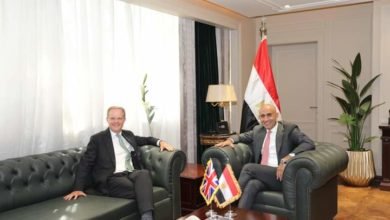 وزير التربية والتعليم يستقبل السفير البريطاني بالقاهرة لبحث مجالات التعاون المشتركة لدعم العملية التعليمية في مصر