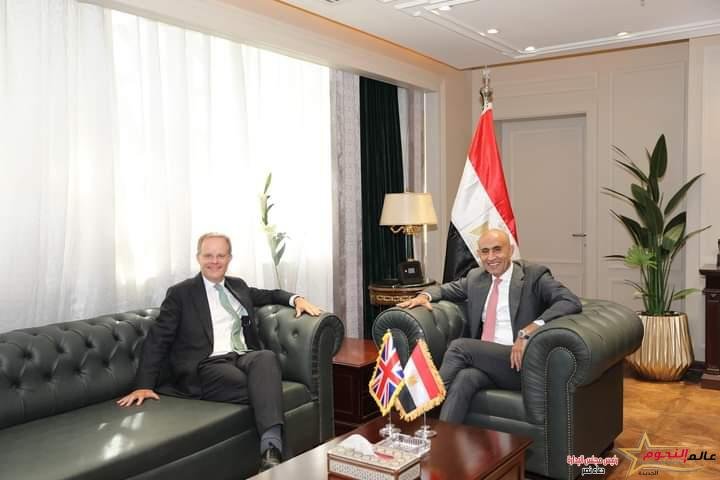 وزير التربية والتعليم يستقبل السفير البريطاني بالقاهرة لبحث مجالات التعاون المشتركة لدعم العملية التعليمية في مصر