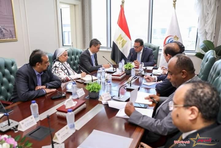 نائب رئيس مجلس الوزراء وزير الصحة يستقبل وفد البنك الدولي لبحث التعاون في ملف التنمية البشرية