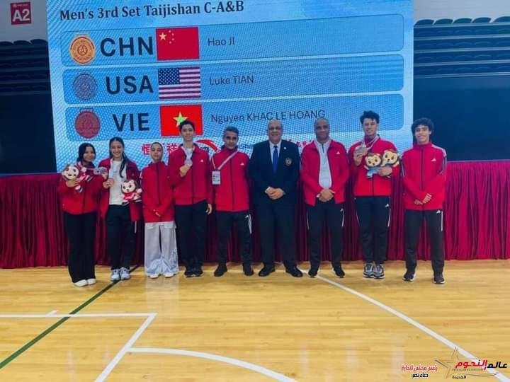 محافظ الشرقية يُهنئ اللاعب يوسف محمود كمال لحصوله على الميداليتين الذهبية والفضية ببطولة العالم للوشو كونغ فو بسنغافورة 